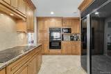 711 York Street - Photo 22