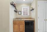 711 York Street - Photo 26