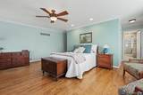 711 York Street - Photo 37