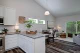 1548 Simsbury Street - Photo 11