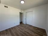 28521 Sutherland Street - Photo 27