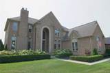 916 Majestic - Photo 1