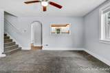 2488 Broadway Avenue - Photo 9