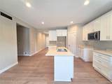 863 Oakwood Circle - Photo 8