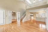 306 Pineknoll Court - Photo 10