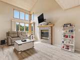 9551 Clubhouse Drive - Photo 7