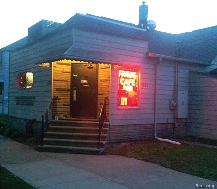 602 Forest Street - Photo 1