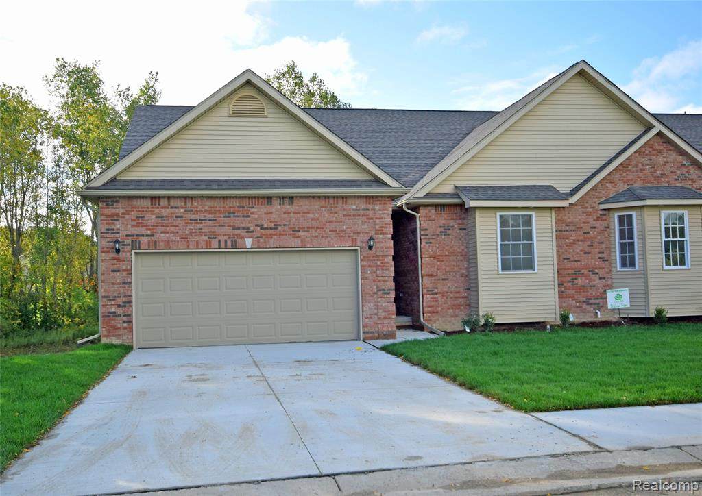 3127 Harbor Pointe Circle - Photo 1