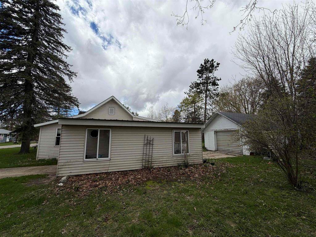 https://bt-photos.global.ssl.fastly.net/michigan/orig_boomver_11_654206701-2.jpg