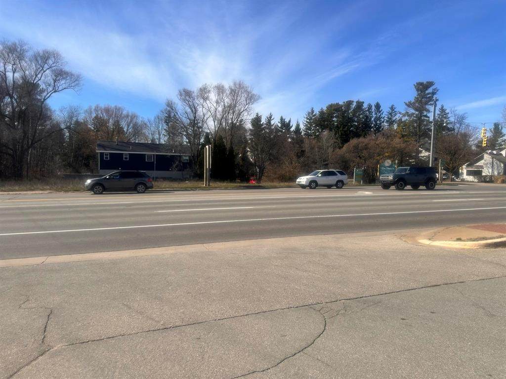 5957 Us-31 - Photo 1