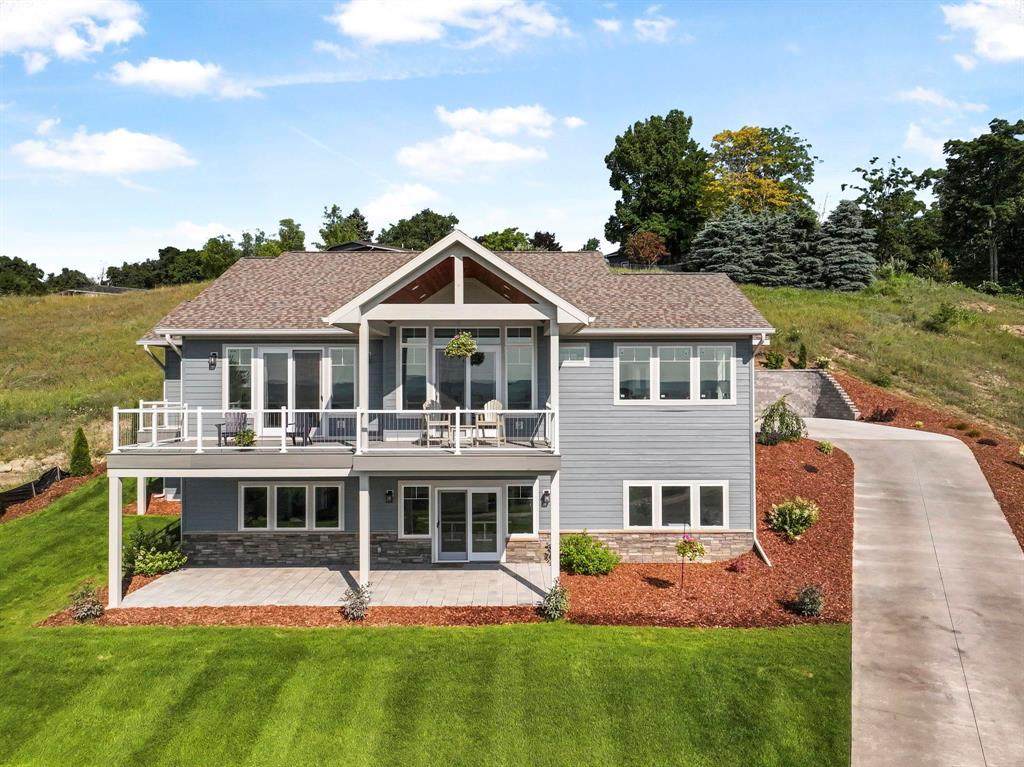 4239 Eagles View - Photo 1