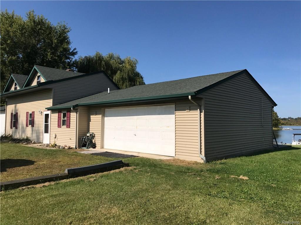4437 Pleasantview Drive - Photo 1