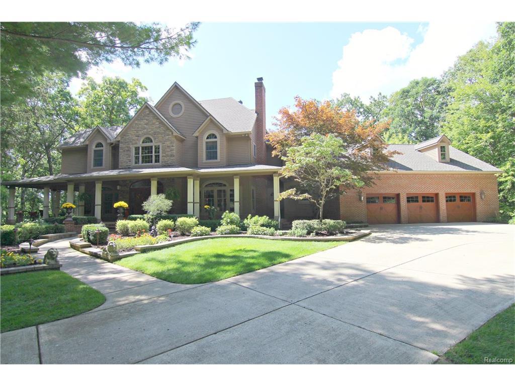9662 Cross Creek Drive - Photo 1