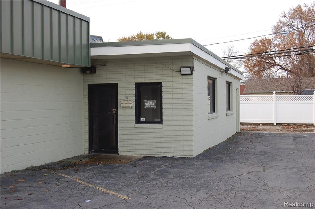 5540 Allen Road - Photo 1