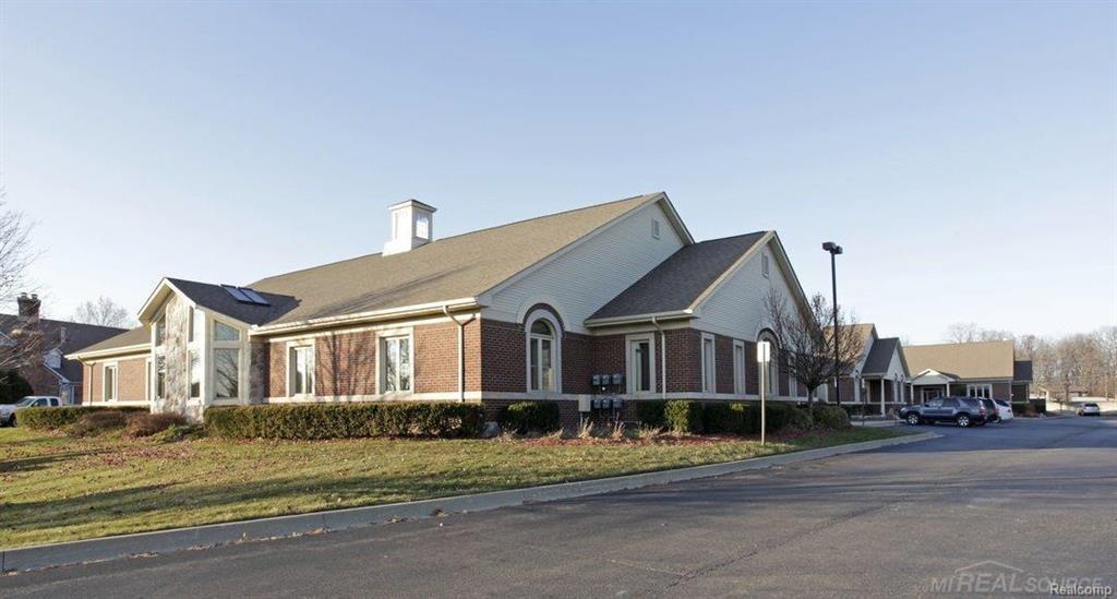 245 Barclay - Photo 1