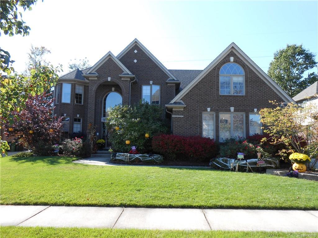 54677 Glen Oaks Drive - Photo 1