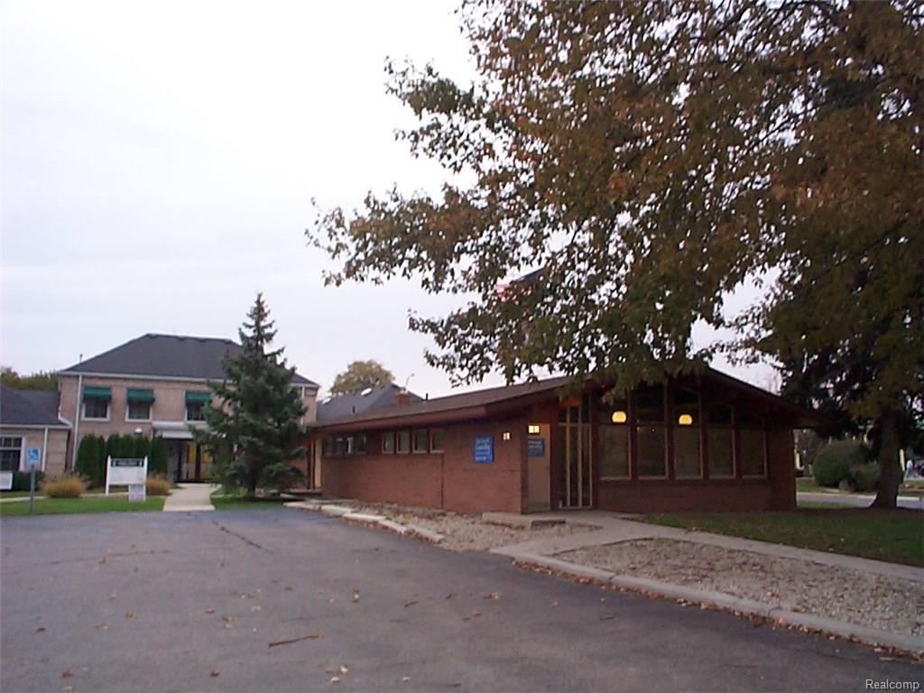 132 Trumbull - Photo 1