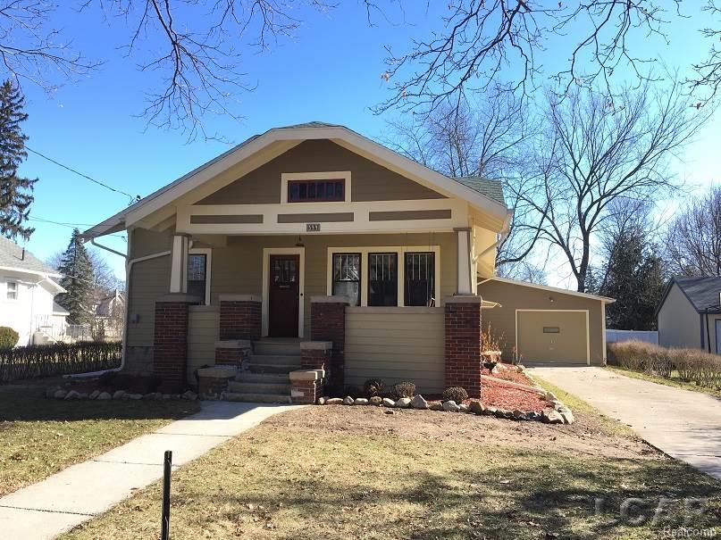 344 Budlong St - Photo 1