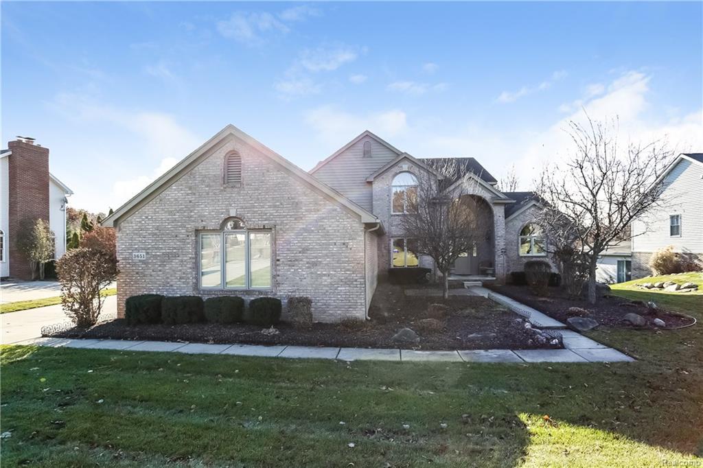 3651 Lakewood Shores Drive - Photo 1