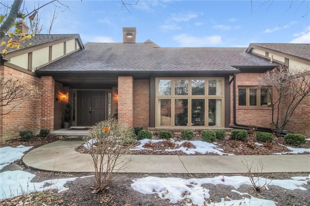 5115 Woodview Court - Photo 1