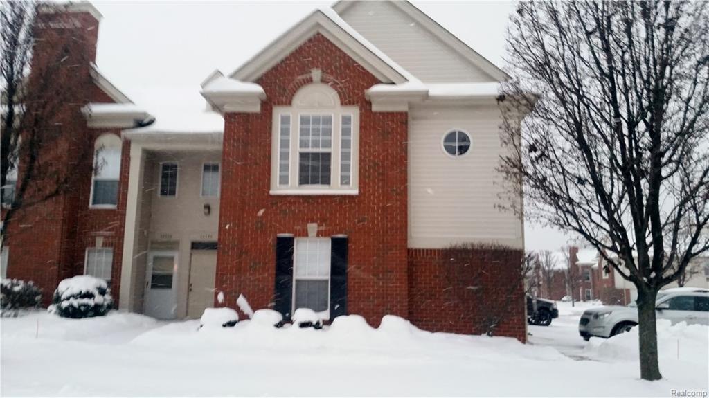 44400 Lakepointe - Photo 1