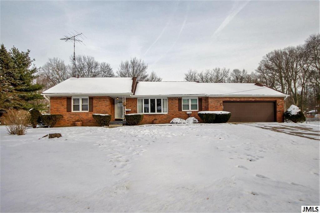 229 Westlawn - Photo 1