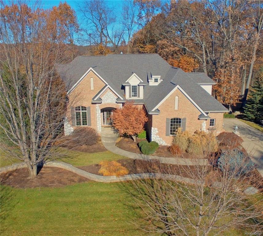 6956 Oakhurst Ridge Road - Photo 1