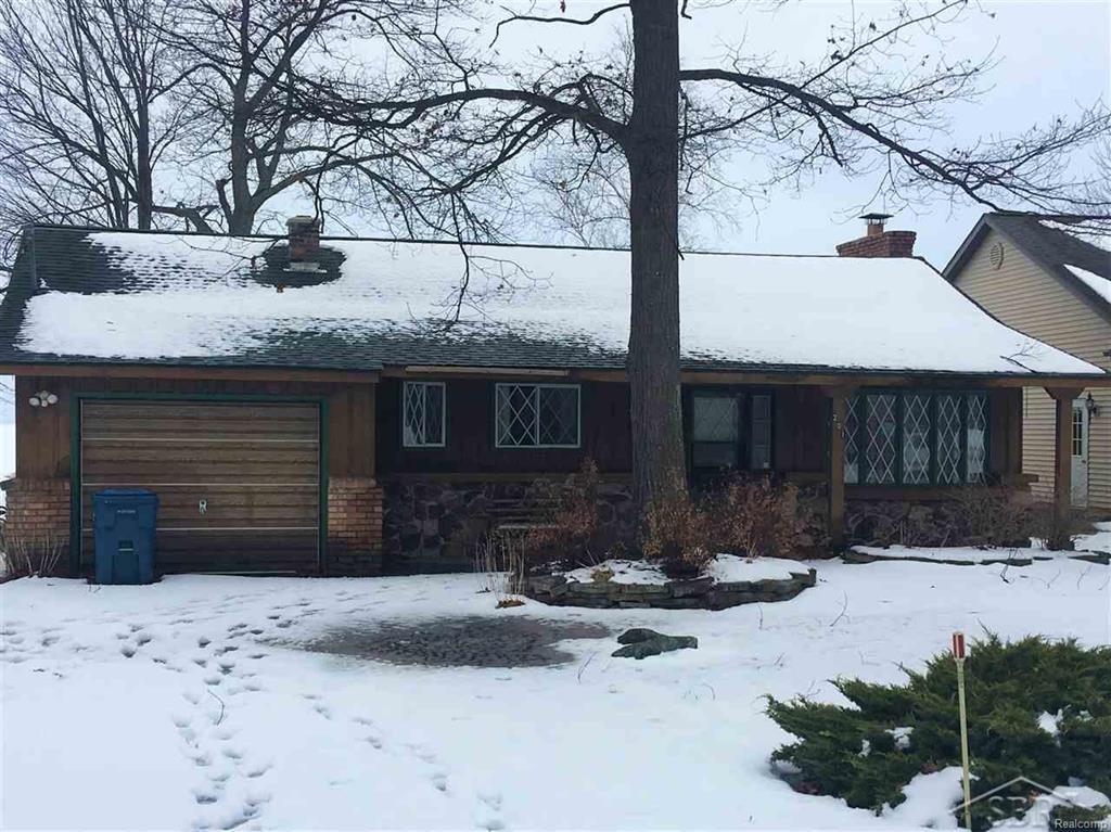 201 Breezy Lane - Photo 1