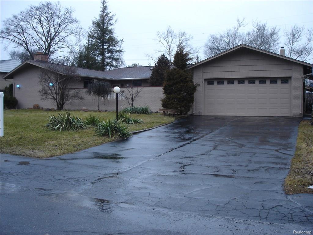 341 Lillian Court - Photo 1