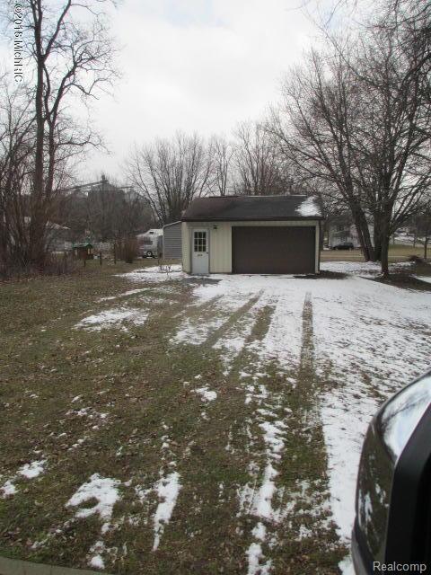 415 Chestnut St - Photo 1