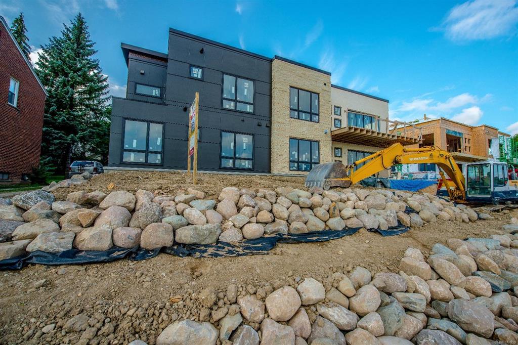 460 Stadium Blvd. - Photo 1