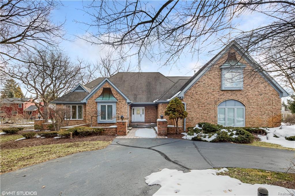 5818 Carmen Court - Photo 1