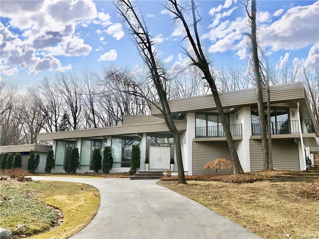 1753 Long Lake Shore Drive - Photo 1