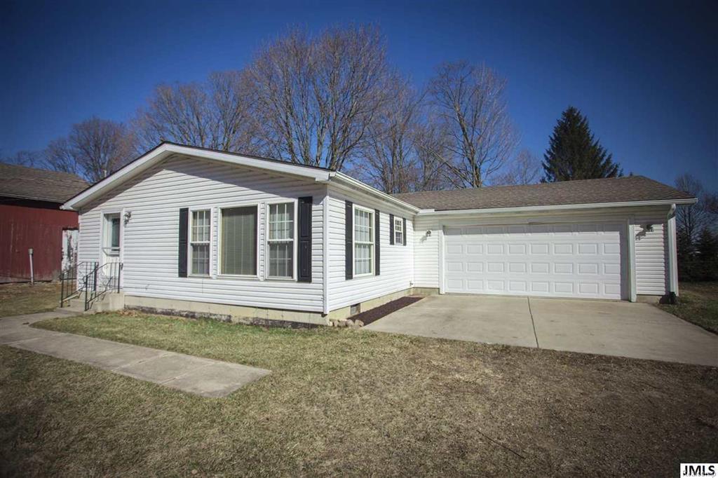 120 Elm St - Photo 1