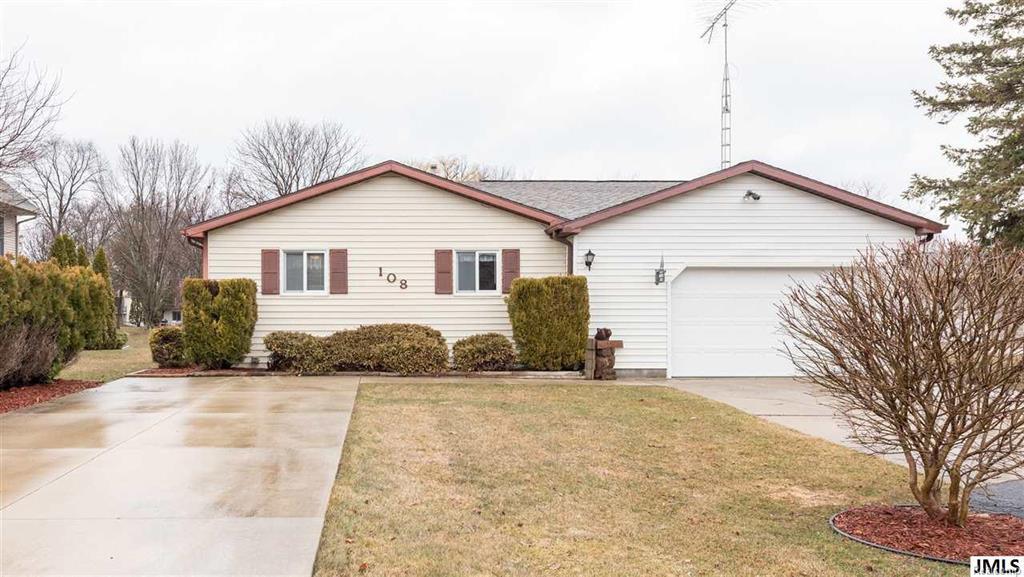 108 Cindy Circle - Photo 1