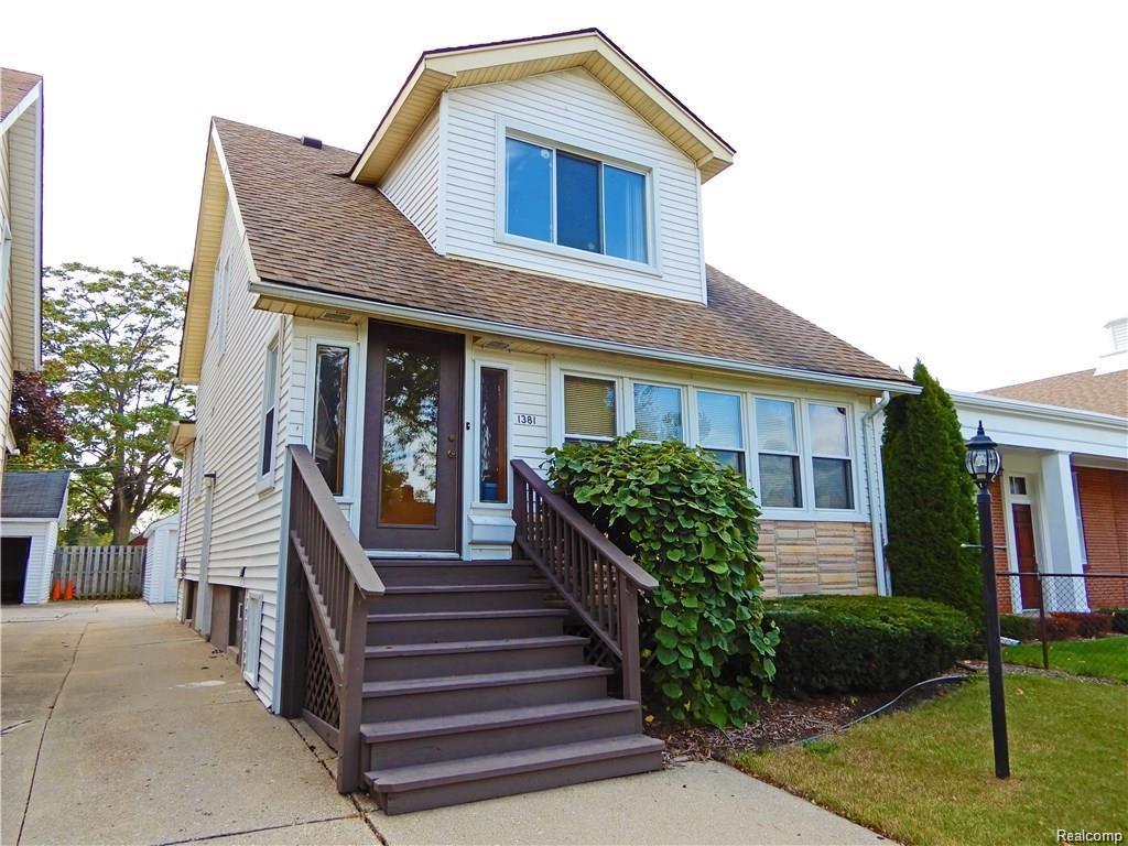 1381 Wayburn Street - Photo 1