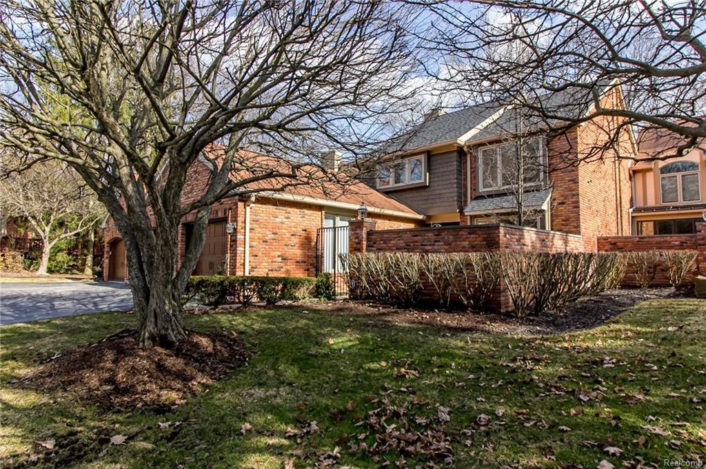 4006 Hidden Woods Drive - Photo 1