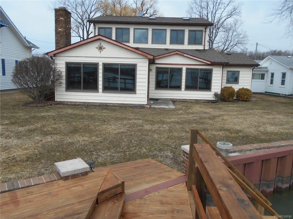 2075 Channel - Photo 1