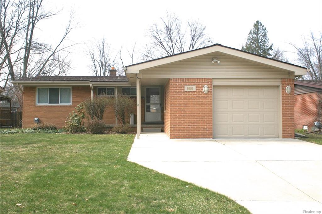 1051 Brooklawn Drive - Photo 1