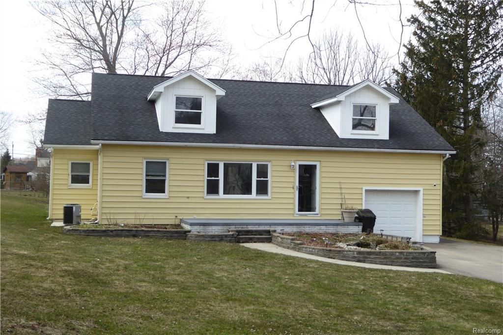 768 Pleasant Ridge - Photo 1