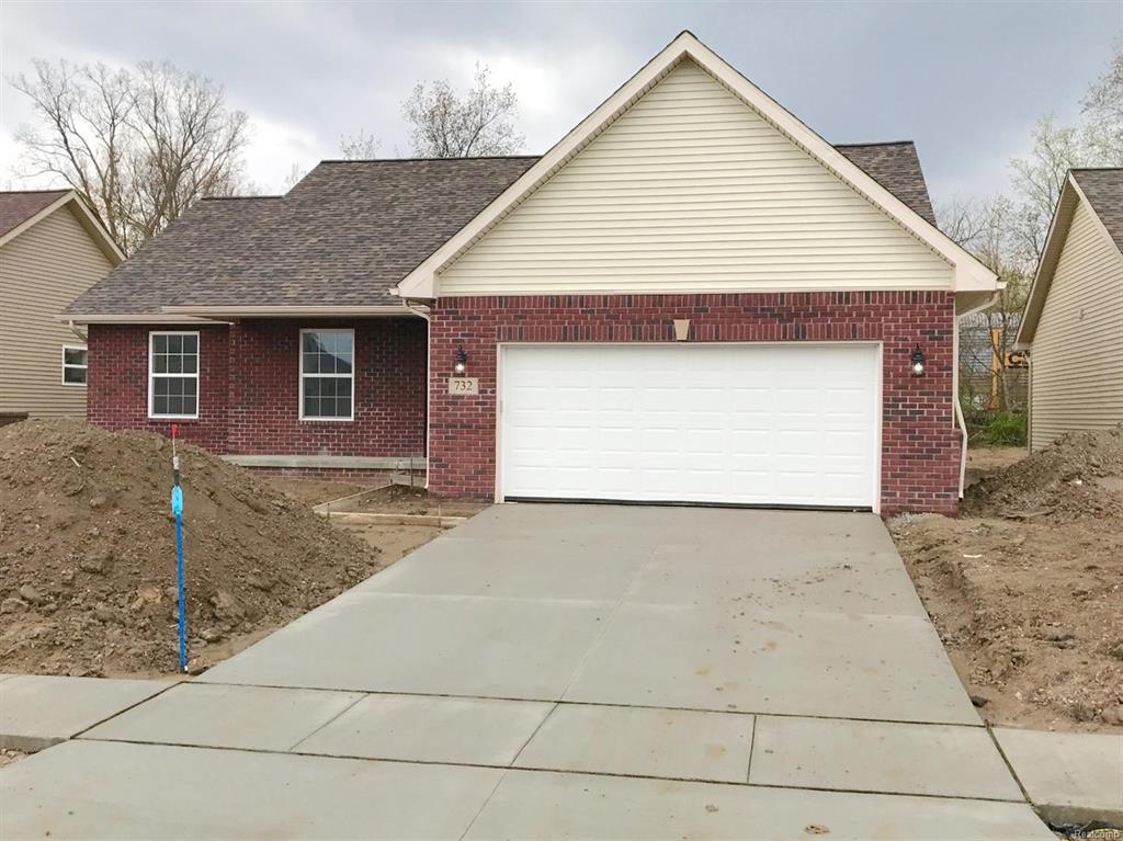 792 Sarah Lane - Photo 1