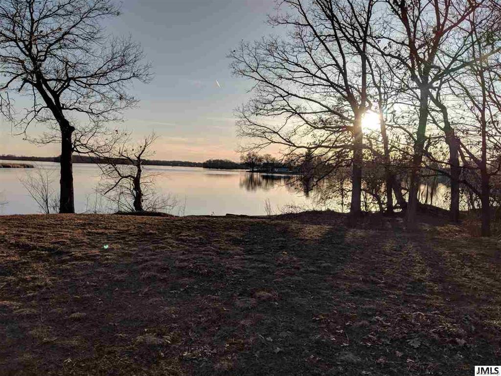 Washington Dr - Photo 1