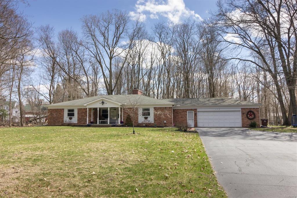 423 Willow St - Photo 1