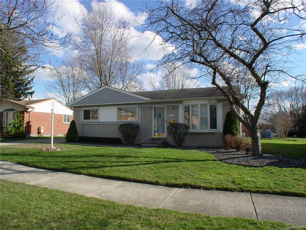 42569 Postiff Avenue - Photo 1