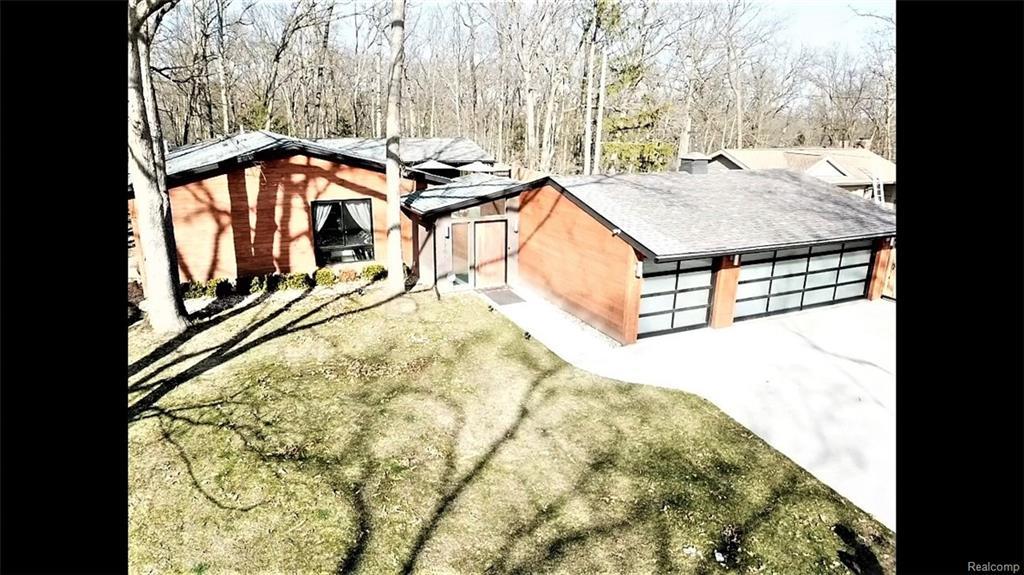 1706 Glenwood Road - Photo 1