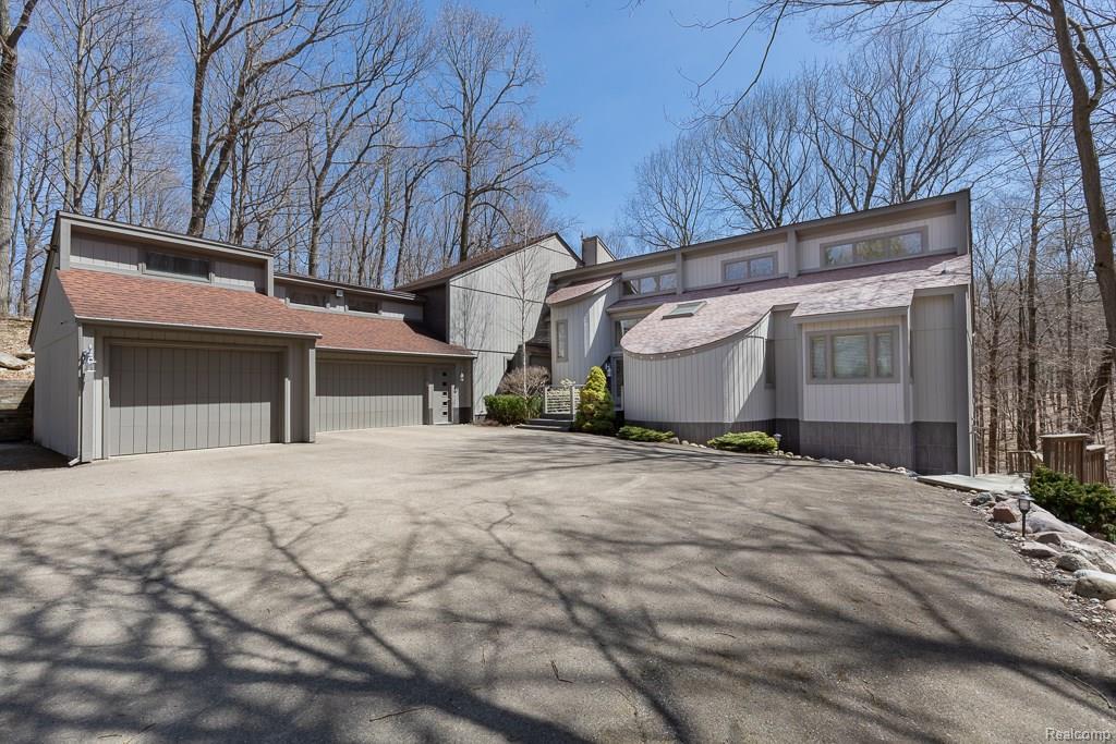 1910 Van Boulevard - Photo 1