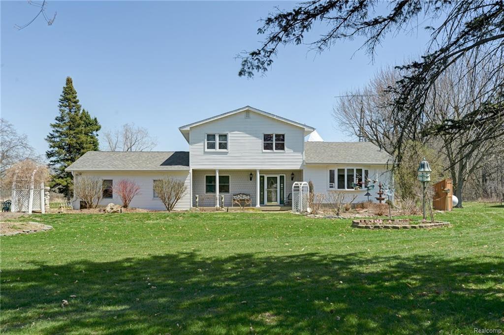 12537 New Lothrop Road - Photo 1