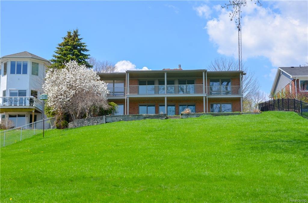 620 Riverside Avenue - Photo 1