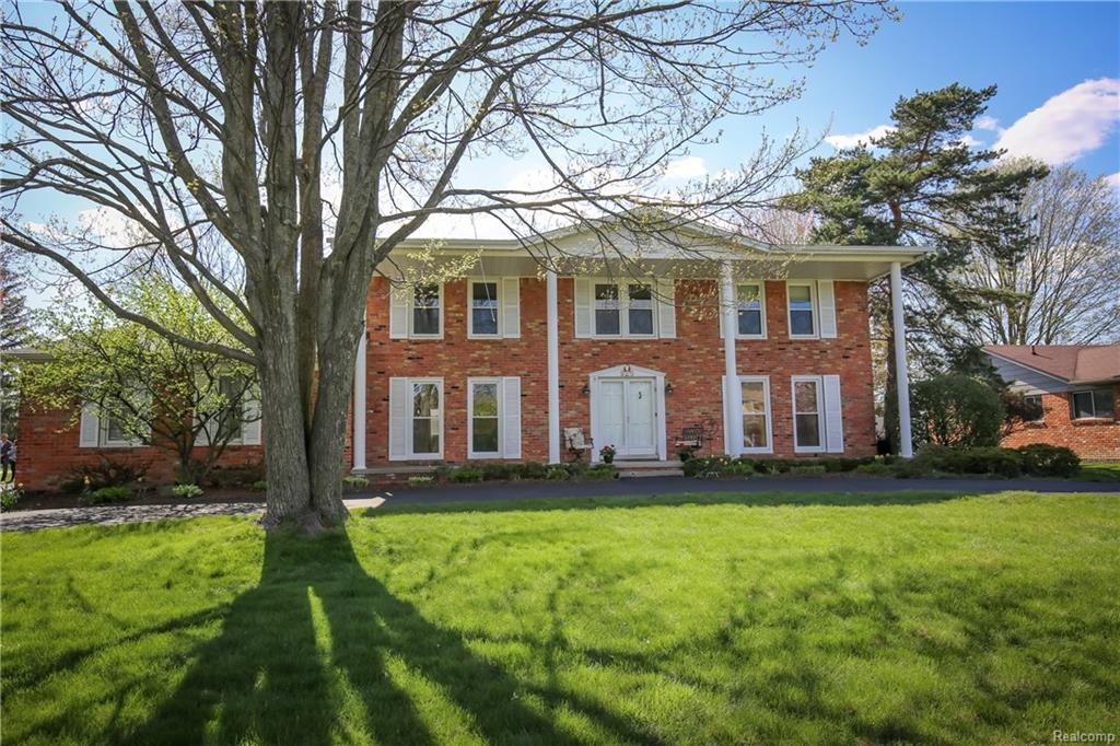 925 Bridgestone Drive - Photo 1