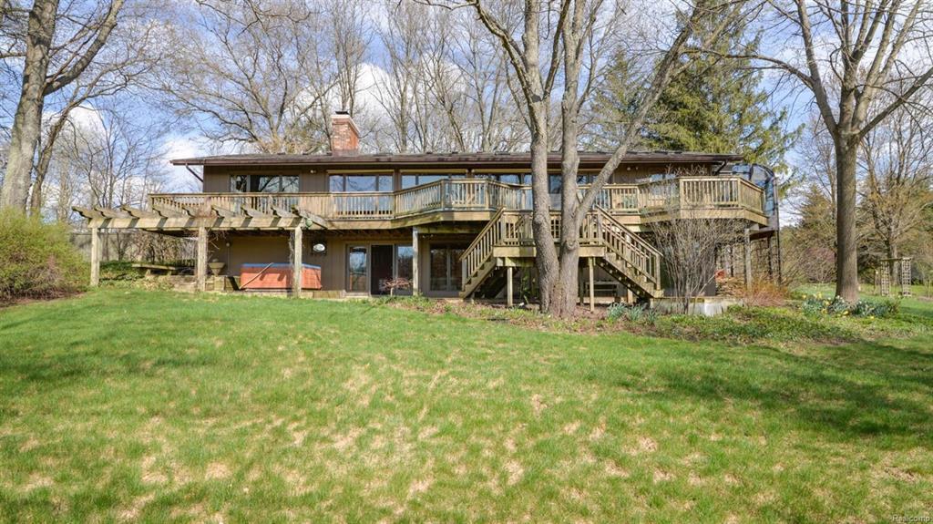 6805 Dexter Pinckney Road - Photo 1